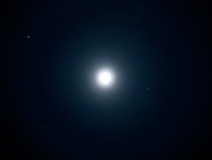 I love this halo around the Moon.