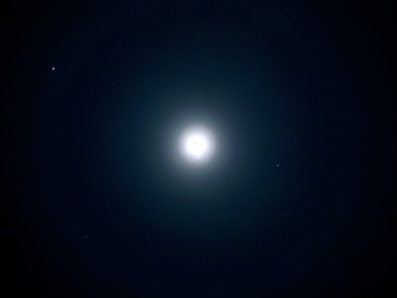 I love this halo around the Moon.